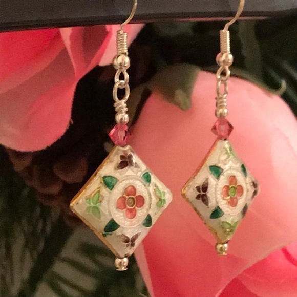 🔥ON SALE🔥3/$30🔥 💖 LA Design💖Handmade Earrings - Picture 3 of 5